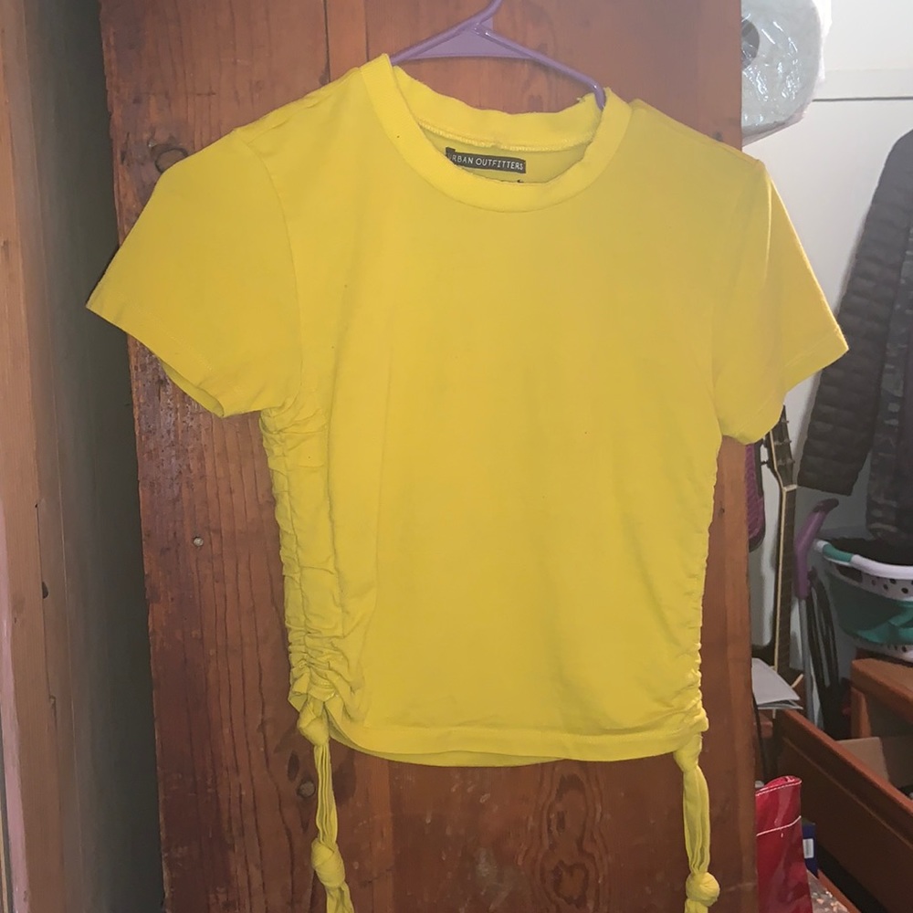 URBAN OUTFITTERS YELLOW TOP